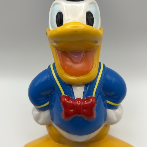 Vintage Disney Donald Duck Hand-Painted Ceramic Soap Dispenser - Picture 2 of 8